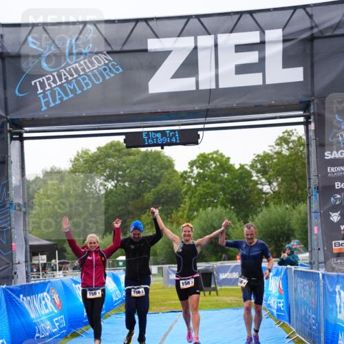 30.08.2026 - Elbe Triathlon Hamburg LAZAROV Photography http://msf.ph/oto/10040677 30.08.2026 16:09:40 Ziel  meine-sportfotos.de