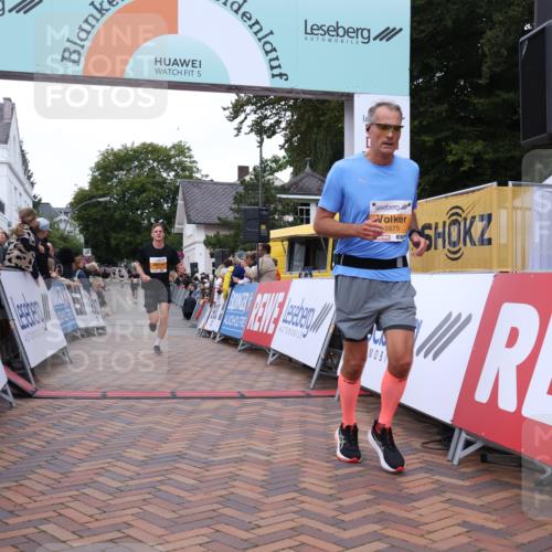 30.08.2026 - Blankeneser Heldenlauf Lena Gebhardt http://msf.ph/oto/10040692 30.08.2026 11:45:46 Ziel 2319, 2583, 2648, 2875, 2949 meine-sportfotos.de