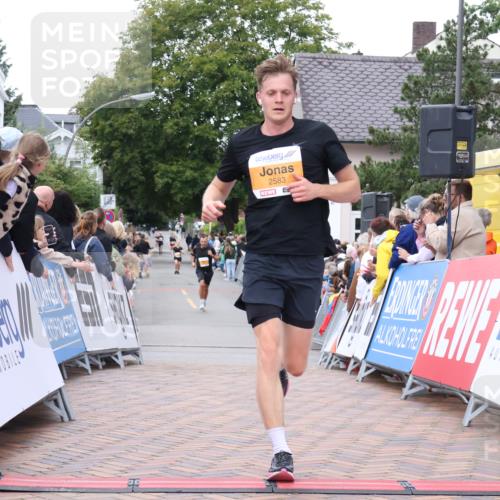 30.08.2026 - Blankeneser Heldenlauf Lena Gebhardt http://msf.ph/oto/10040705 30.08.2026 11:45:47 Ziel 2319, 2583, 2648, 2875, 2949 meine-sportfotos.de
