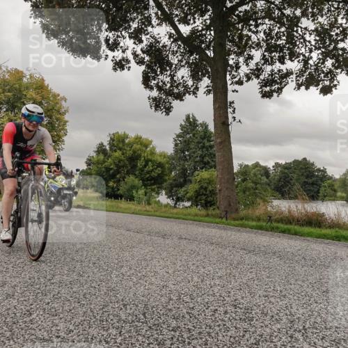 30.08.2026 - Elbe Triathlon Hamburg Michael Burmester http://msf.ph/oto/10040732 30.08.2026 09:00:36 Radfahren 389, 391 meine-sportfotos.de