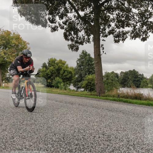 30.08.2026 - Elbe Triathlon Hamburg Michael Burmester http://msf.ph/oto/10040745 30.08.2026 09:00:44 Radfahren 292, 343, 391, 393 meine-sportfotos.de