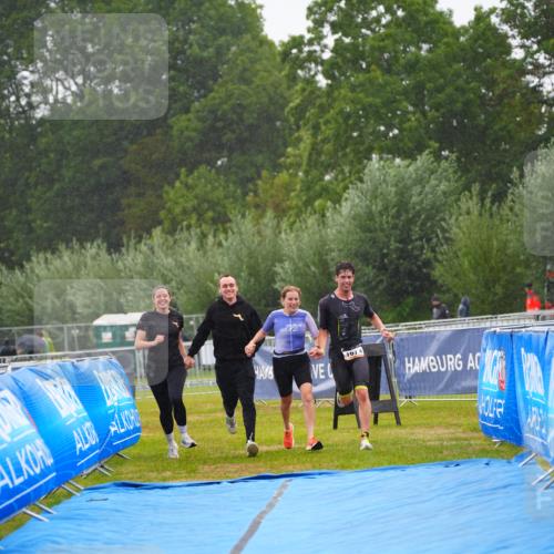 30.08.2026 - Elbe Triathlon Hamburg LAZAROV Photography http://msf.ph/oto/10040748 30.08.2026 16:11:05 Ziel  meine-sportfotos.de