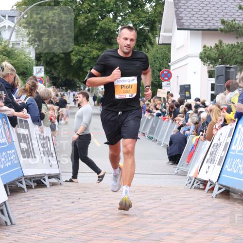 30.08.2026 - Blankeneser Heldenlauf Lena Gebhardt http://msf.ph/oto/10040781 30.08.2026 11:45:53 Ziel 2382, 2583 meine-sportfotos.de