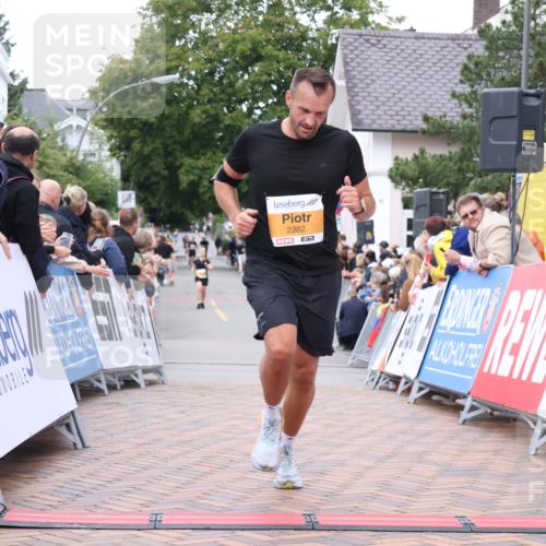 30.08.2026 - Blankeneser Heldenlauf Lena Gebhardt http://msf.ph/oto/10040797 30.08.2026 11:45:54 Ziel 2382, 2583 meine-sportfotos.de