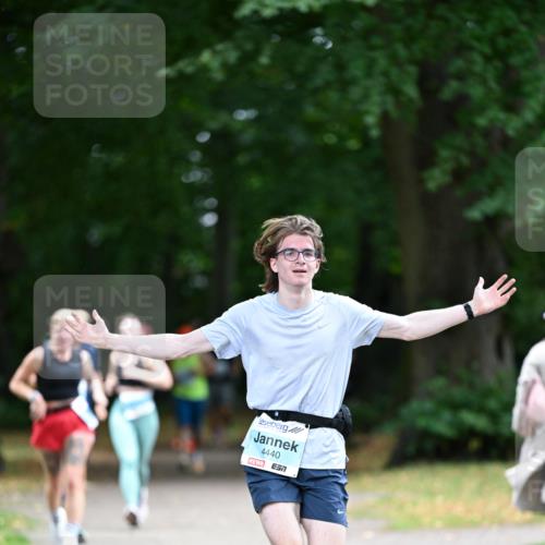 30.08.2026 - Blankeneser Heldenlauf Dr. Thomas Lammeyer http://msf.ph/oto/10040804 30.08.2026 11:15:55 Laufen 4440 meine-sportfotos.de