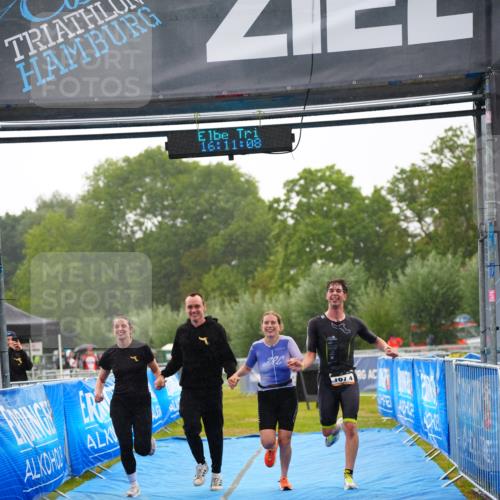 30.08.2026 - Elbe Triathlon Hamburg LAZAROV Photography http://msf.ph/oto/10040808 30.08.2026 16:11:08 Ziel  meine-sportfotos.de
