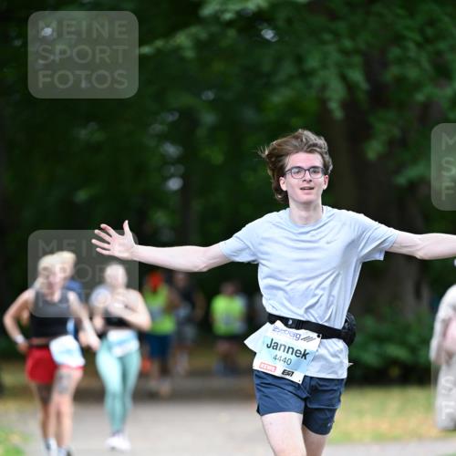 30.08.2026 - Blankeneser Heldenlauf Dr. Thomas Lammeyer http://msf.ph/oto/10040823 30.08.2026 11:15:56 Laufen 4440 meine-sportfotos.de