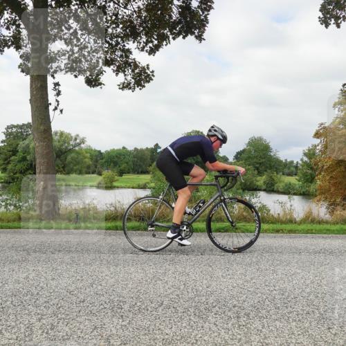 30.08.2026 - Elbe Triathlon Hamburg Michael Burmester http://msf.ph/oto/10040828 30.08.2026 10:57:38 Radfahren 1150, 1375 meine-sportfotos.de