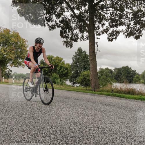 30.08.2026 - Elbe Triathlon Hamburg Michael Burmester http://msf.ph/oto/10040844 30.08.2026 09:01:26 Radfahren 285, 305, 327, 353, 354 meine-sportfotos.de