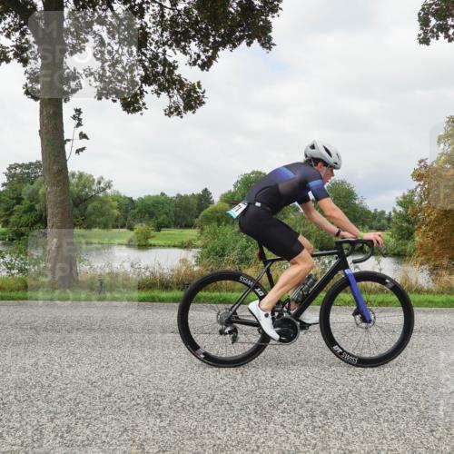 30.08.2026 - Elbe Triathlon Hamburg Michael Burmester http://msf.ph/oto/10040856 30.08.2026 10:58:05 Radfahren 1371, 1456 meine-sportfotos.de