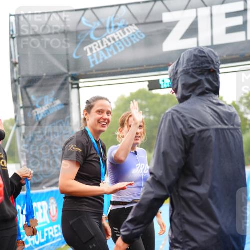 30.08.2026 - Elbe Triathlon Hamburg LAZAROV Photography http://msf.ph/oto/10040857 30.08.2026 16:11:17 Ziel  meine-sportfotos.de