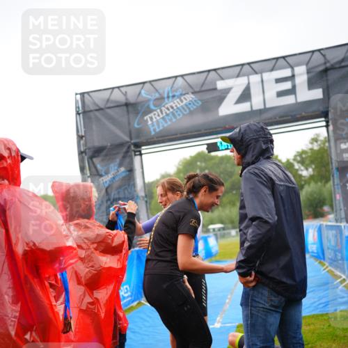 30.08.2026 - Elbe Triathlon Hamburg LAZAROV Photography http://msf.ph/oto/10040867 30.08.2026 16:11:19 Ziel  meine-sportfotos.de