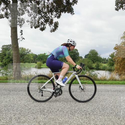 30.08.2026 - Elbe Triathlon Hamburg Michael Burmester http://msf.ph/oto/10040893 30.08.2026 10:58:41 Radfahren 915, 1051, 1434 meine-sportfotos.de