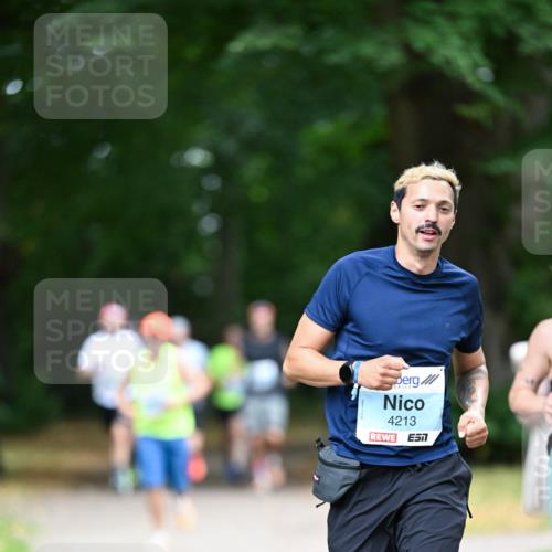 30.08.2026 - Blankeneser Heldenlauf Dr. Thomas Lammeyer http://msf.ph/oto/10040952 30.08.2026 11:16:02 Laufen 4213, 7 meine-sportfotos.de