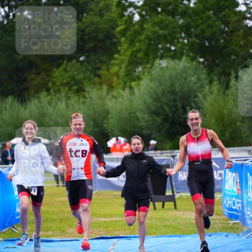 30.08.2026 - Elbe Triathlon Hamburg LAZAROV Photography http://msf.ph/oto/10040974 30.08.2026 16:15:51 Ziel  meine-sportfotos.de