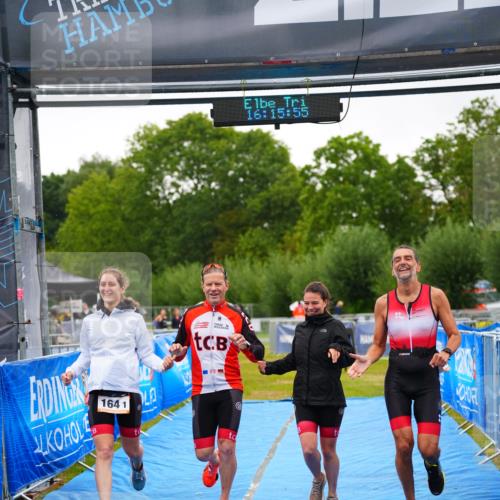 30.08.2026 - Elbe Triathlon Hamburg LAZAROV Photography http://msf.ph/oto/10040984 30.08.2026 16:15:54 Ziel  meine-sportfotos.de