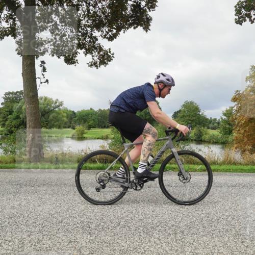 30.08.2026 - Elbe Triathlon Hamburg Michael Burmester http://msf.ph/oto/10041003 30.08.2026 11:00:07 Radfahren 992, 1153, 1214, 1280, 1293, 1320, 1352, 1445 meine-sportfotos.de