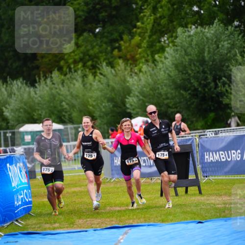 30.08.2026 - Elbe Triathlon Hamburg LAZAROV Photography http://msf.ph/oto/10041116 30.08.2026 16:18:19 Ziel  meine-sportfotos.de
