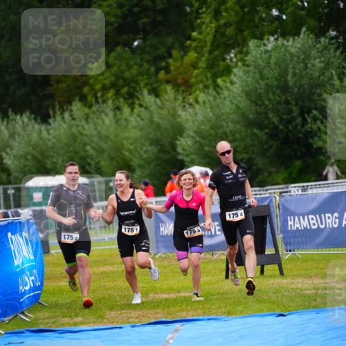 30.08.2026 - Elbe Triathlon Hamburg LAZAROV Photography http://msf.ph/oto/10041120 30.08.2026 16:18:19 Ziel  meine-sportfotos.de