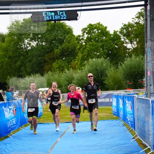 30.08.2026 - Elbe Triathlon Hamburg LAZAROV Photography http://msf.ph/oto/10041135 30.08.2026 16:18:21 Ziel  meine-sportfotos.de