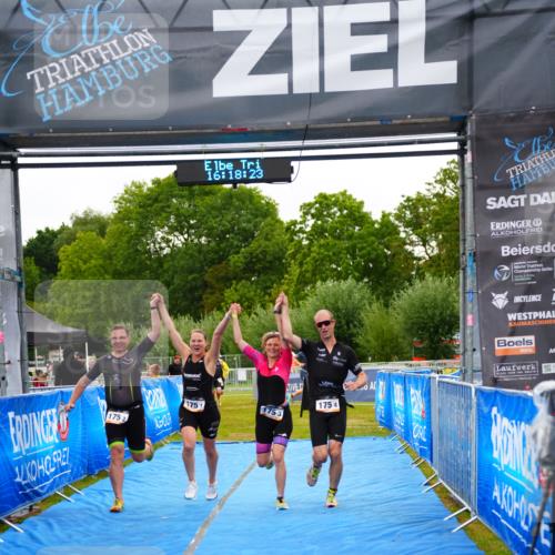 30.08.2026 - Elbe Triathlon Hamburg LAZAROV Photography http://msf.ph/oto/10041148 30.08.2026 16:18:22 Ziel  meine-sportfotos.de