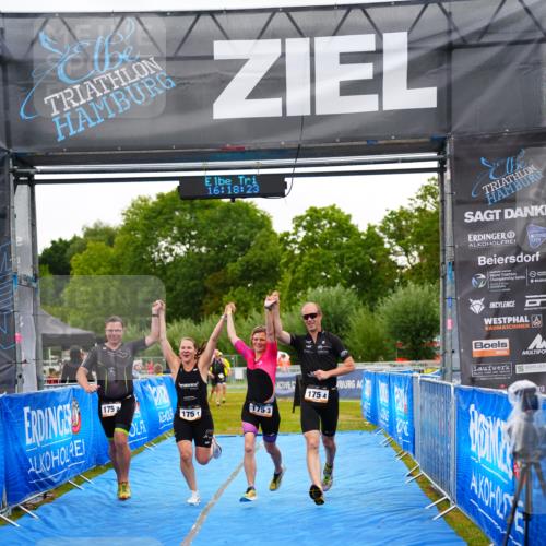 30.08.2026 - Elbe Triathlon Hamburg LAZAROV Photography http://msf.ph/oto/10041154 30.08.2026 16:18:22 Ziel  meine-sportfotos.de