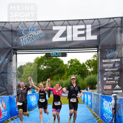30.08.2026 - Elbe Triathlon Hamburg LAZAROV Photography http://msf.ph/oto/10041172 30.08.2026 16:18:23 Ziel  meine-sportfotos.de
