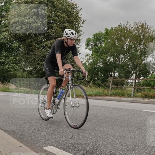 30.08.2026 - Elbe Triathlon Hamburg Michael Burmester http://msf.ph/oto/10041209 30.08.2026 14:19:20 Radfahren 163 meine-sportfotos.de