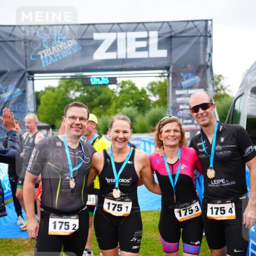 30.08.2026 - Elbe Triathlon Hamburg LAZAROV Photography http://msf.ph/oto/10041265 30.08.2026 16:18:47 Ziel  meine-sportfotos.de