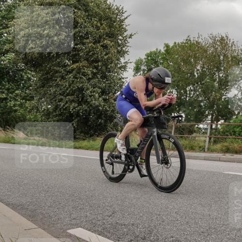 30.08.2026 - Elbe Triathlon Hamburg Michael Burmester http://msf.ph/oto/10041267 30.08.2026 14:19:40 Radfahren 131 meine-sportfotos.de