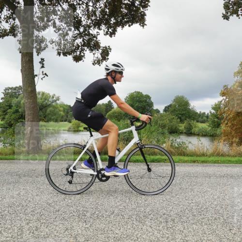 30.08.2026 - Elbe Triathlon Hamburg Michael Burmester http://msf.ph/oto/10041280 30.08.2026 11:03:55 Radfahren 1373, 1428 meine-sportfotos.de