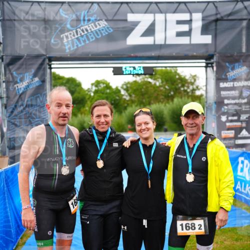 30.08.2026 - Elbe Triathlon Hamburg LAZAROV Photography http://msf.ph/oto/10041300 30.08.2026 16:19:04 Ziel  meine-sportfotos.de