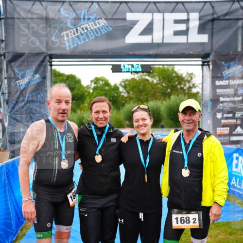 30.08.2026 - Elbe Triathlon Hamburg LAZAROV Photography http://msf.ph/oto/10041305 30.08.2026 16:19:04 Ziel  meine-sportfotos.de
