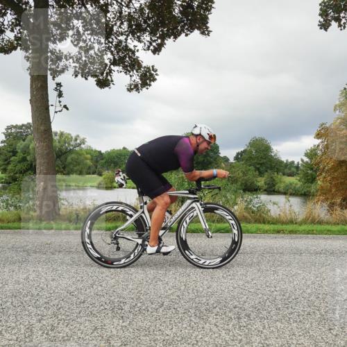 30.08.2026 - Elbe Triathlon Hamburg Michael Burmester http://msf.ph/oto/10041346 30.08.2026 11:04:43 Radfahren 820, 1256, 1295, 1362 meine-sportfotos.de