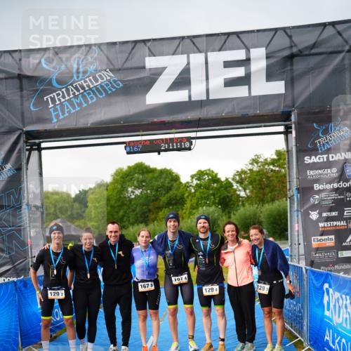 30.08.2026 - Elbe Triathlon Hamburg LAZAROV Photography http://msf.ph/oto/10041359 30.08.2026 16:20:37 Ziel  meine-sportfotos.de