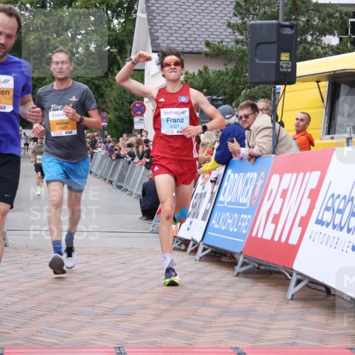 30.08.2026 - Blankeneser Heldenlauf Lena Gebhardt http://msf.ph/oto/10041377 30.08.2026 11:46:45 Ziel 2421, 2929, 4221 meine-sportfotos.de