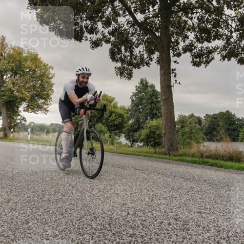 30.08.2026 - Elbe Triathlon Hamburg Michael Burmester http://msf.ph/oto/10041525 30.08.2026 09:07:40 Radfahren 432, 470 meine-sportfotos.de