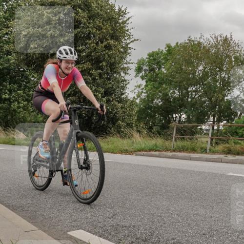 30.08.2026 - Elbe Triathlon Hamburg Michael Burmester http://msf.ph/oto/10041547 30.08.2026 14:21:44 Radfahren 160 meine-sportfotos.de