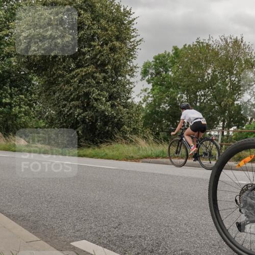 30.08.2026 - Elbe Triathlon Hamburg Michael Burmester http://msf.ph/oto/10041557 30.08.2026 14:21:44 Radfahren 160 meine-sportfotos.de