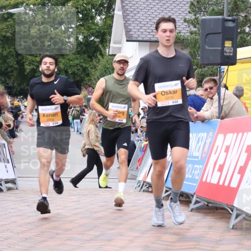 30.08.2026 - Blankeneser Heldenlauf Lena Gebhardt http://msf.ph/oto/10041571 30.08.2026 11:46:51 Ziel 2005, 2421, 2435, 2798, 2929, 4221 meine-sportfotos.de