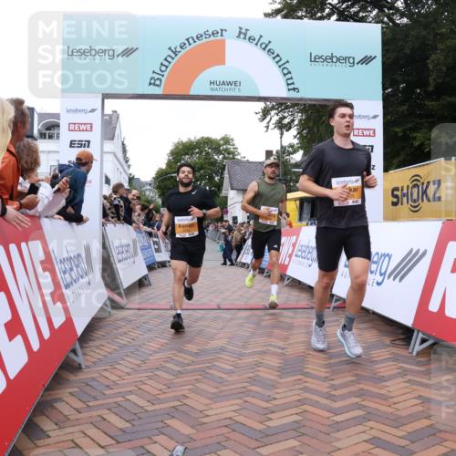 30.08.2026 - Blankeneser Heldenlauf Lena Gebhardt http://msf.ph/oto/10041600 30.08.2026 11:46:52 Ziel 2005, 2421, 2435, 2798, 2929, 4221 meine-sportfotos.de