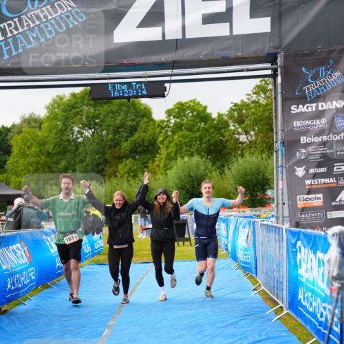 30.08.2026 - Elbe Triathlon Hamburg LAZAROV Photography http://msf.ph/oto/10041609 30.08.2026 16:23:14 Ziel  meine-sportfotos.de