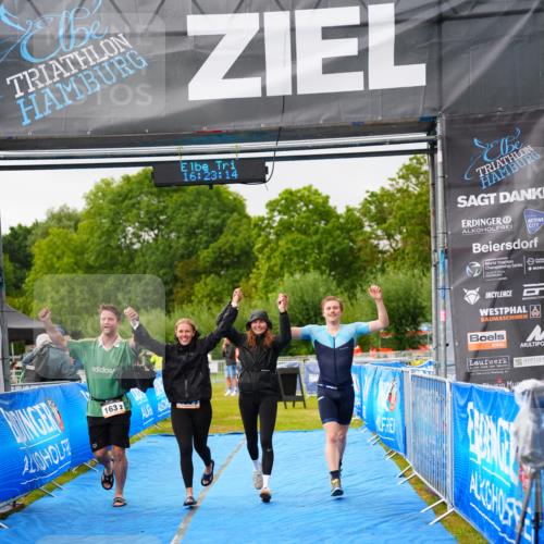 30.08.2026 - Elbe Triathlon Hamburg LAZAROV Photography http://msf.ph/oto/10041617 30.08.2026 16:23:14 Ziel  meine-sportfotos.de