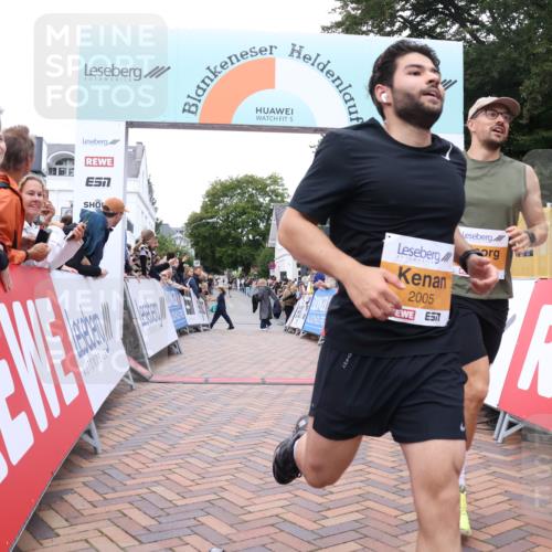 30.08.2026 - Blankeneser Heldenlauf Lena Gebhardt http://msf.ph/oto/10041645 30.08.2026 11:46:54 Ziel 2005, 2435, 2798, 2929 meine-sportfotos.de