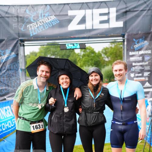 30.08.2026 - Elbe Triathlon Hamburg LAZAROV Photography http://msf.ph/oto/10041661 30.08.2026 16:23:35 Ziel  meine-sportfotos.de