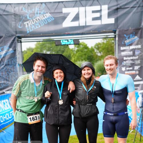 30.08.2026 - Elbe Triathlon Hamburg LAZAROV Photography http://msf.ph/oto/10041666 30.08.2026 16:23:35 Ziel  meine-sportfotos.de