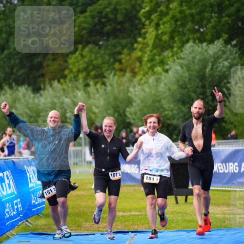 30.08.2026 - Elbe Triathlon Hamburg LAZAROV Photography http://msf.ph/oto/10041686 30.08.2026 16:23:50 Ziel  meine-sportfotos.de