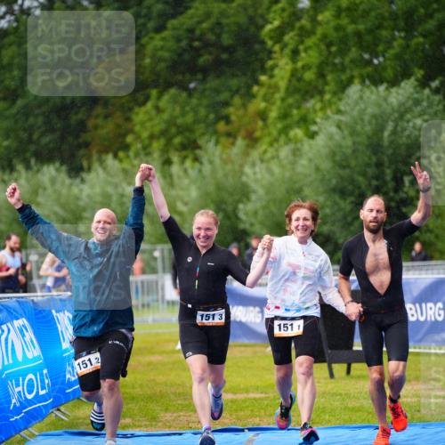 30.08.2026 - Elbe Triathlon Hamburg LAZAROV Photography http://msf.ph/oto/10041694 30.08.2026 16:23:50 Ziel  meine-sportfotos.de