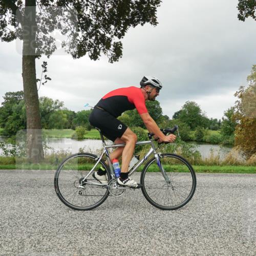 30.08.2026 - Elbe Triathlon Hamburg Michael Burmester http://msf.ph/oto/10041740 30.08.2026 11:09:21 Radfahren 1299, 1353, 1422, 1441 meine-sportfotos.de