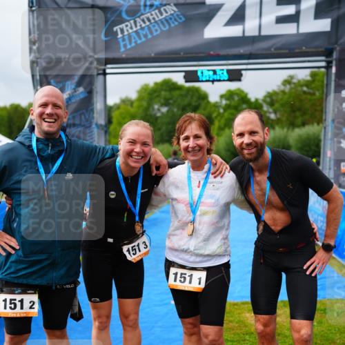 30.08.2026 - Elbe Triathlon Hamburg LAZAROV Photography http://msf.ph/oto/10041748 30.08.2026 16:24:37 Ziel  meine-sportfotos.de
